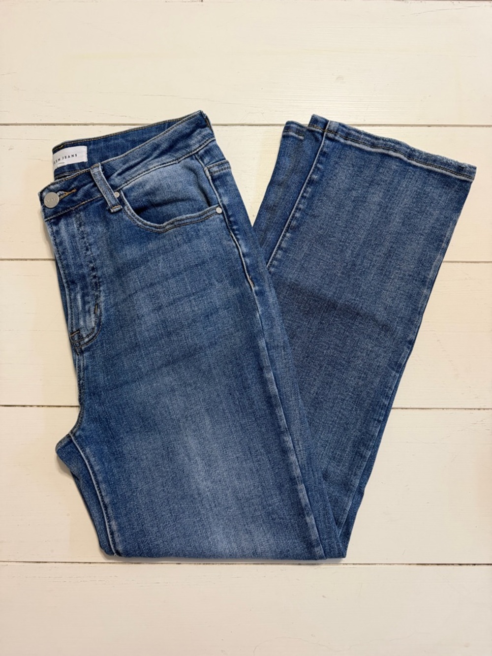 Risen Cropped Straight Jeans